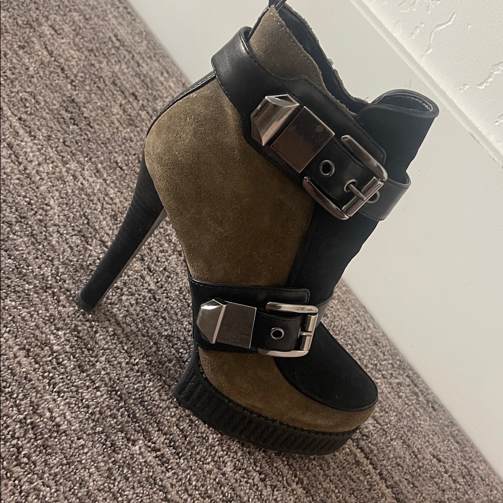 BCBGeneration Black and Tan Heeled Boots